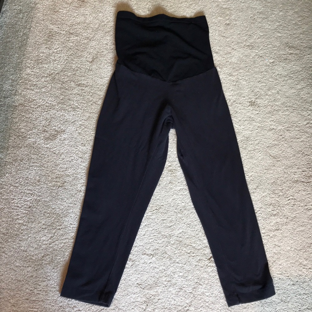 Motherhood Maternity Cropped Leggings
